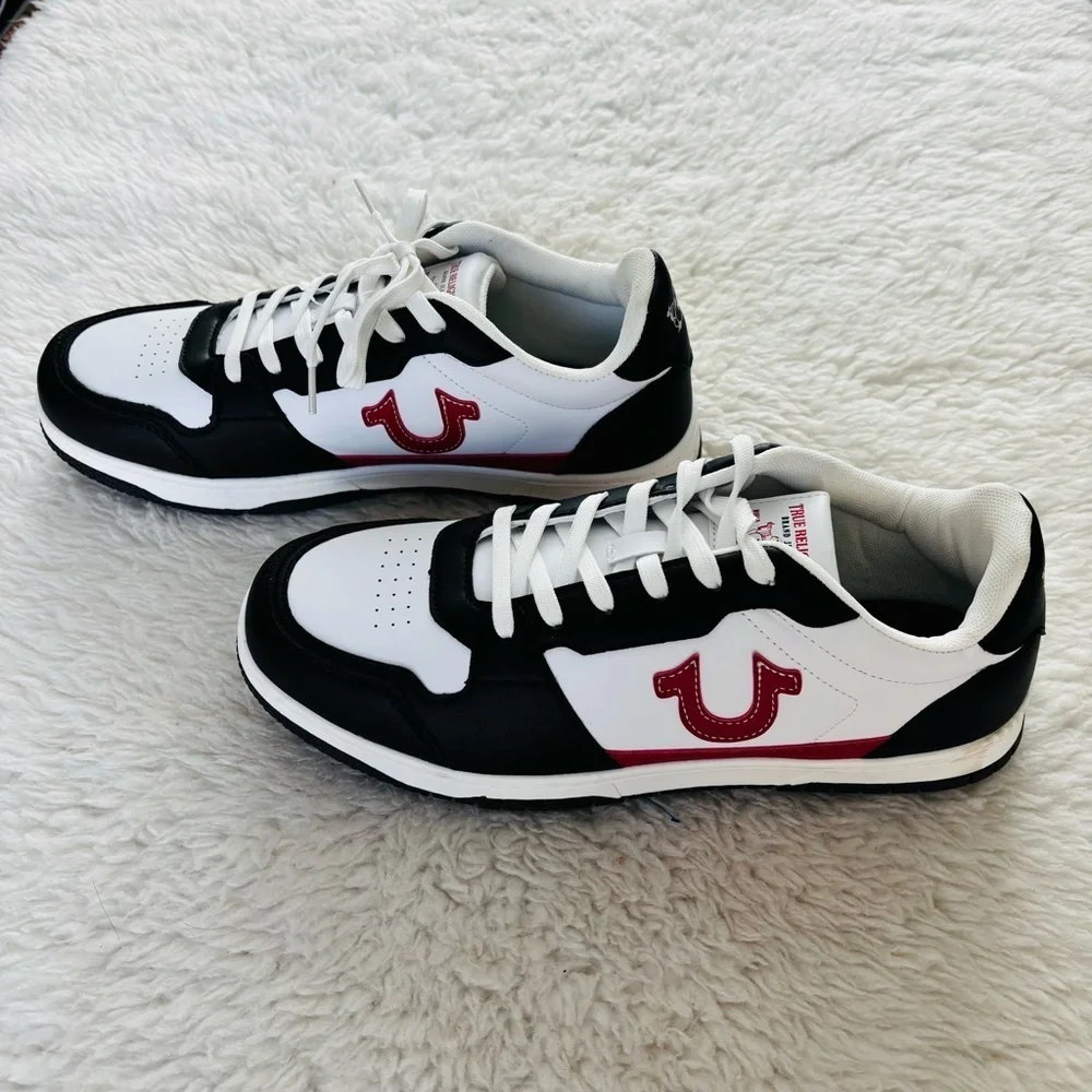 True Religion Arthur S Black and White Sneakers with Red Accents Logo size 10 M